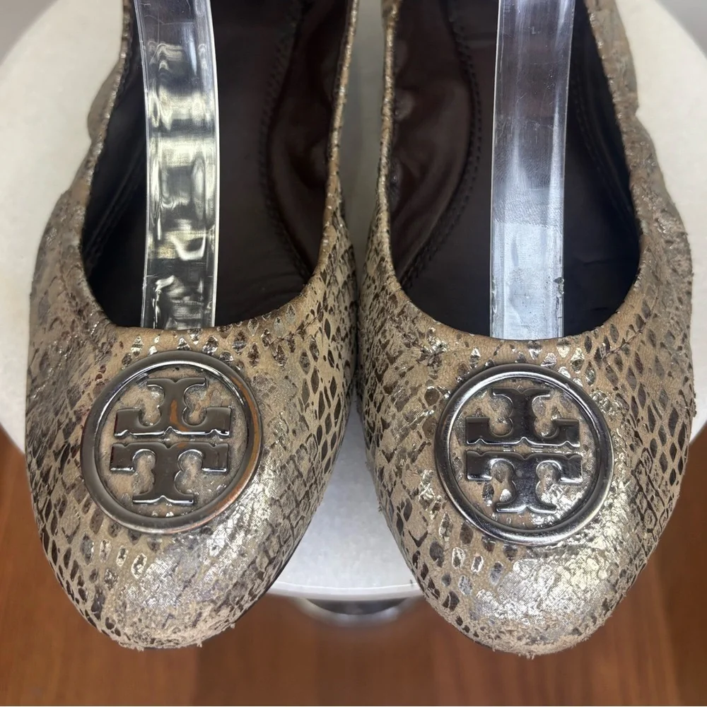 TORY BURCH Minnie Reva Flat Metallic Silver Heidi Ballet Logo‎ Leather Shoe 8.5